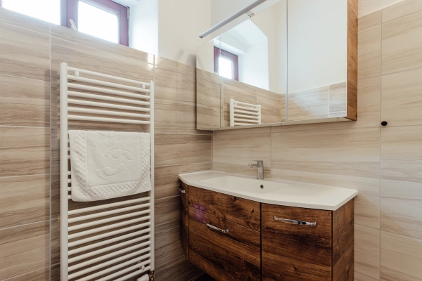 (4) Apartmán