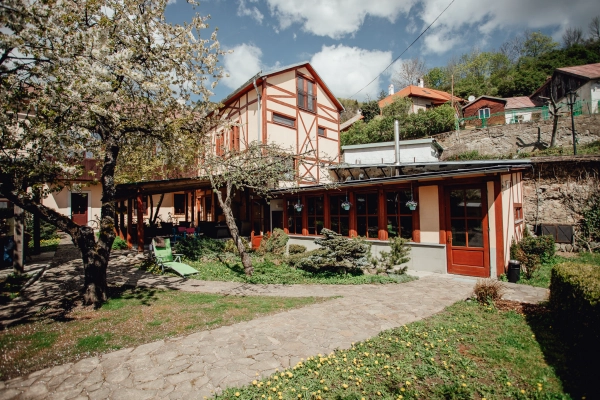 Botanický dvor